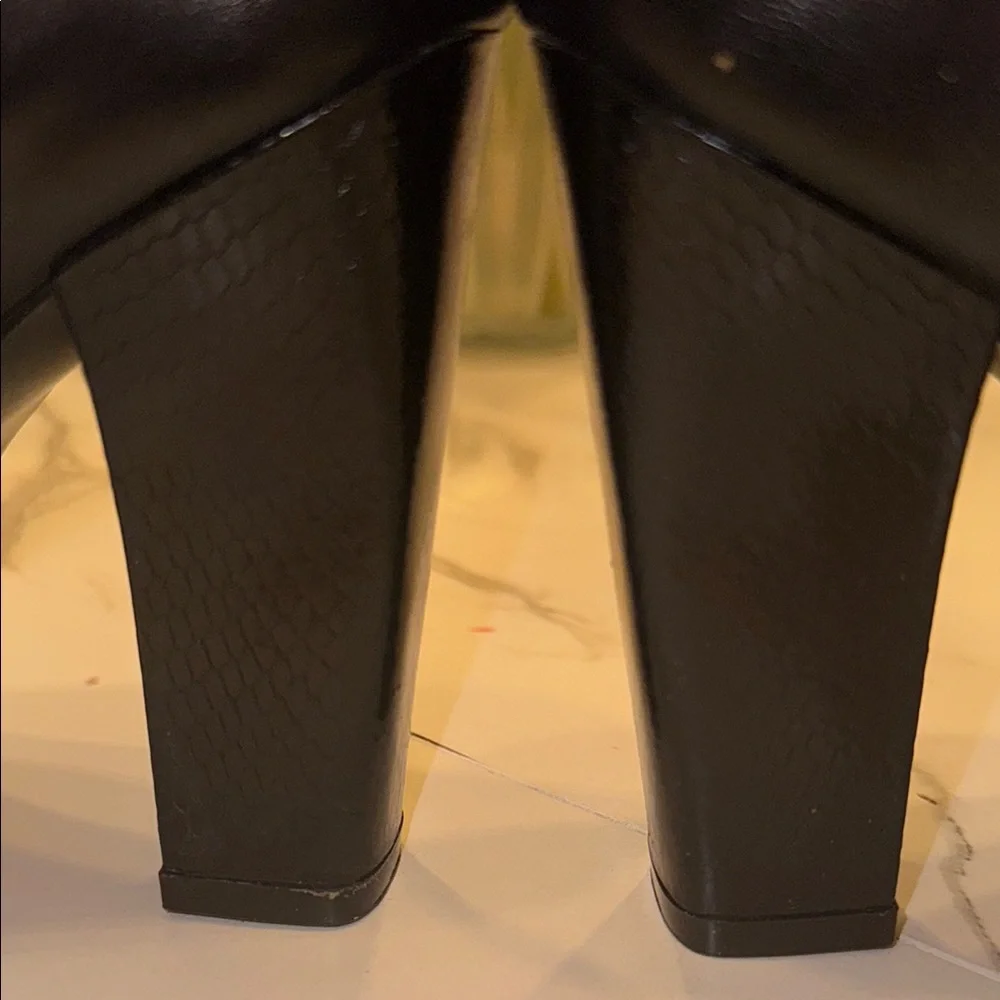 🖤 Classic Nine West Black Leather Pumps - Picture 6 of 8